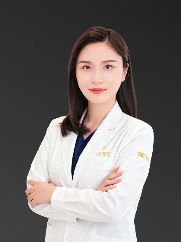 李伟医师肖像照
